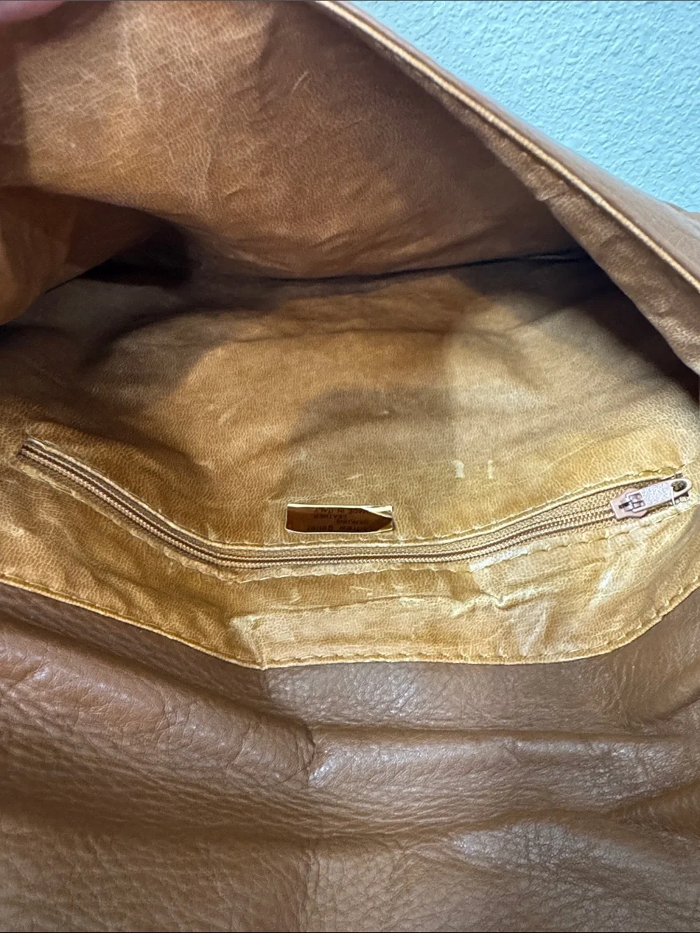 Vintage Andrew Geller Saddle Brown Leather Crossbody Bag - Picture 5 of 6